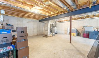 110 Oakwood Cir, Bristol, CT 06010