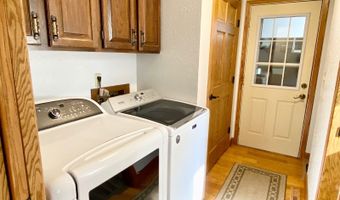 205 5th Ave NW, Bowman, ND 58623