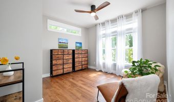 209 Patriots Dr, Asheville, NC 28805