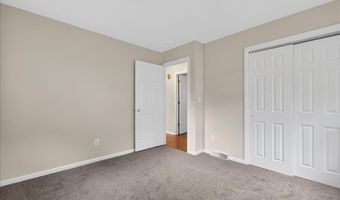 12 Winifred Dr, Albany, NY 12205
