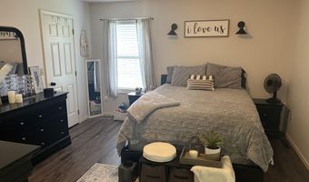 829 Rosemary Ave, Aurora, MO 65605