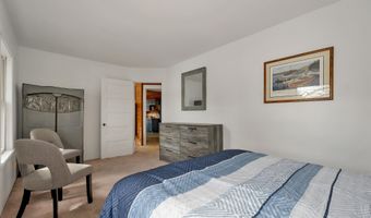 20 Boat Cove Rd, Alton, NH 03810