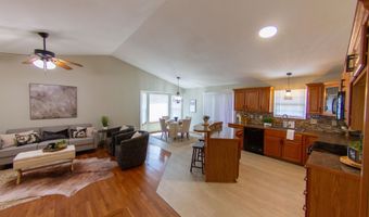 707 S Hedgewood Cir, Andover, KS 67002