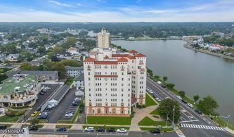 400 Deal Lake Dr 4G, Asbury Park, NJ 07712