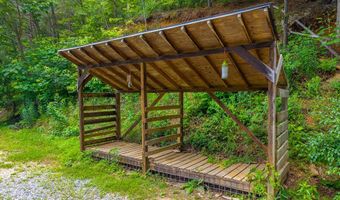 1044 Shell Stand Rd, Almond, NC 28702