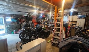 1611 Douglas Ave, Ames, IA 50010