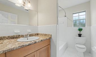 31 Chantilly Ter, Bay St. Louis, MS 39520