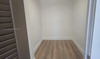 9800 W Bay Harbor Dr 305, Bay Harbor Islands, FL 33154