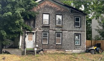 20 Voorhees St, Amsterdam, NY 12010
