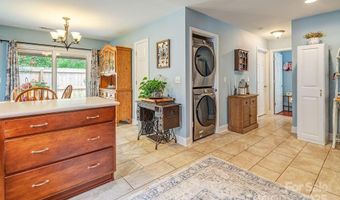 14 Kaylor Dr, Arden, NC 28704