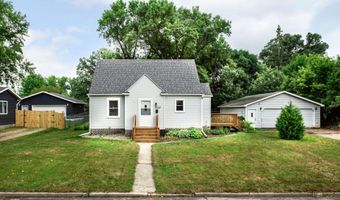 712 4th Ave E, Alexandria, MN 56308