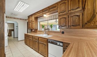 7220 Tucker Dr, Weatherford, TX 76085