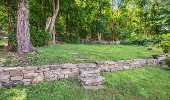 4 Park Heights Ave, Andover, NJ 07801