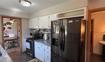 2009 W Oakland Ave, Austin, MN 55912