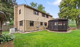 1738 E JONQUIL Ter, Arlington Heights, IL 60004
