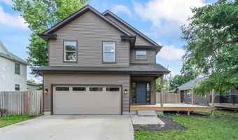 611 Court St, Adel, IA 50003