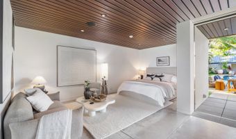 1240 Mokulua Dr, Kailua, HI 96734