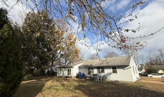 574 Hopping Rd, Belford, NJ 07718