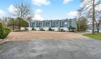 50 S Bay Dr 19, Narragansett, RI 02882