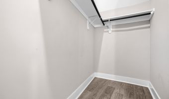 1110 S HIGHLAND St 2, Arlington, VA 22204