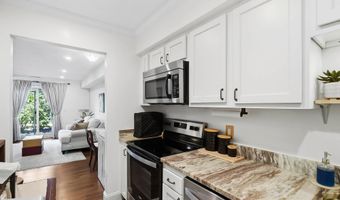 1295 Lake Shore Dr 206 B, Columbus, OH 43204