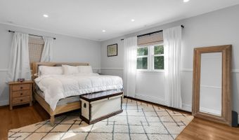 26 Herb Rd, Middletown, NJ 07748