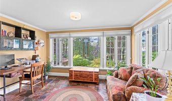 237 Highland Ave, Warwick, RI 02886