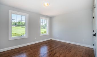 927 High Rd, Berlin, CT 06037