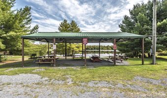 14 Greenwood Dr, Blakeslee, PA 18610