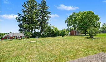 2107 Lynwood Dr, Aliquippa, PA 15001