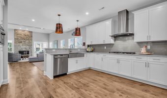 61 MILKY WAY Dr, Barnegat, NJ 08005