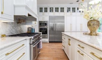 2736 GEORGES Ln, Alexandria, LA 71301