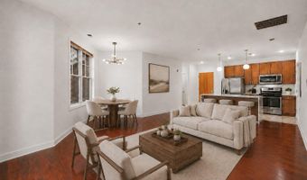 181 E REED Ave 201, Alexandria, VA 22305