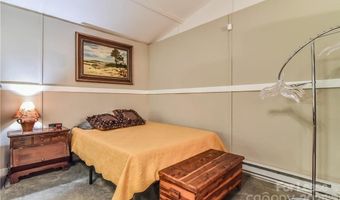 543 College St, Asheville, NC 28801