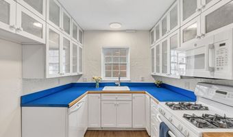 198 Lake Shore Road 2, Boston, MA 02135