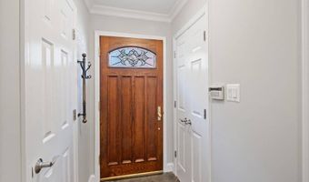 7322 Greentree Rd, Bethesda, MD 20817