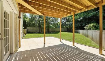 2528 Arnold Dr, Charlotte, NC 28205
