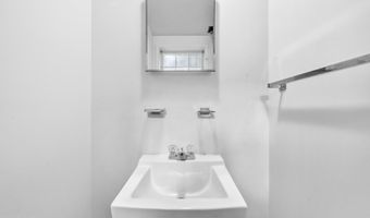 5605 ALTA VISTA Rd, Bethesda, MD 20817