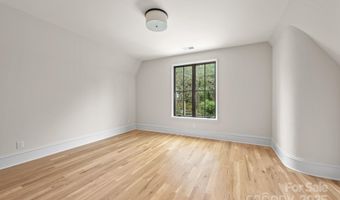 4021 Ridgecrest Ave, Charlotte, NC 28211
