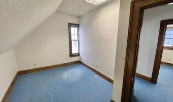 296 Country Club Rd, Avon, CT 06001