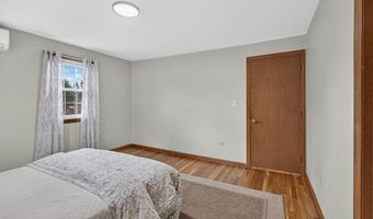 10 Hemlock Rd, Andover, MA 01810