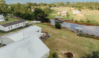 548 Walker Ln, Baxley, GA 31515