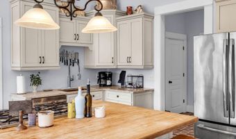 6408 Seawinds Blvd, Biloxi, MS 39532