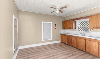 801 E 1st St, Alice, TX 78332