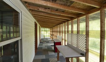 213 Patterson Creek Dr, Alderson, WV 24910