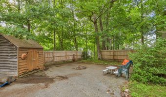 21 Laurel Ave, Auburn, ME 04210