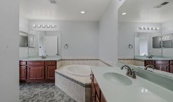 2 MARINA Dr, Bayonne, NJ 07002