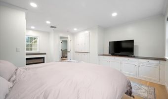 43 Darling Parke Dr, Bangor, ME 04401