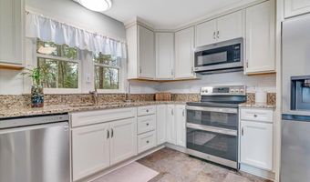 253 Thomas Rd, Blakeslee, PA 18610