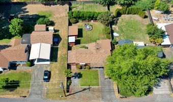 630 COLONIAL Dr, Springfield, OR 97477